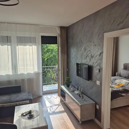 アパート Vip スボティツァ